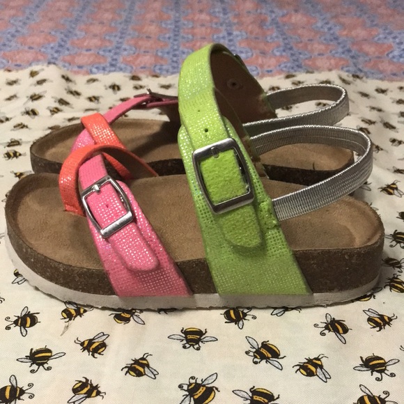 4/$10🌻🌻Really cute multi color sandals - Picture 7 of 8